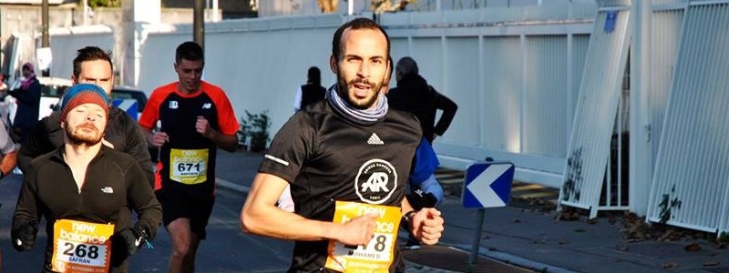 Mohamed au semi de Boulogne avec FREQUENCE Running